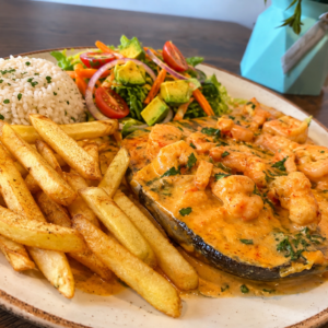 Bagre en salsa de camarones